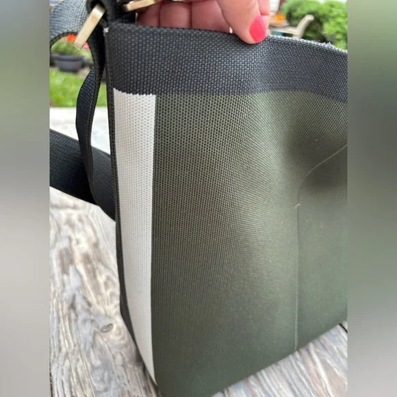 Like New- Rothy’s Bucket Bag - Picture 6 of 8